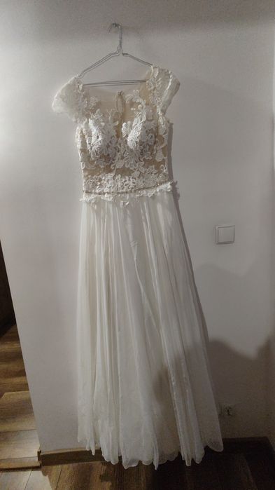 Suknia ślubna prosta