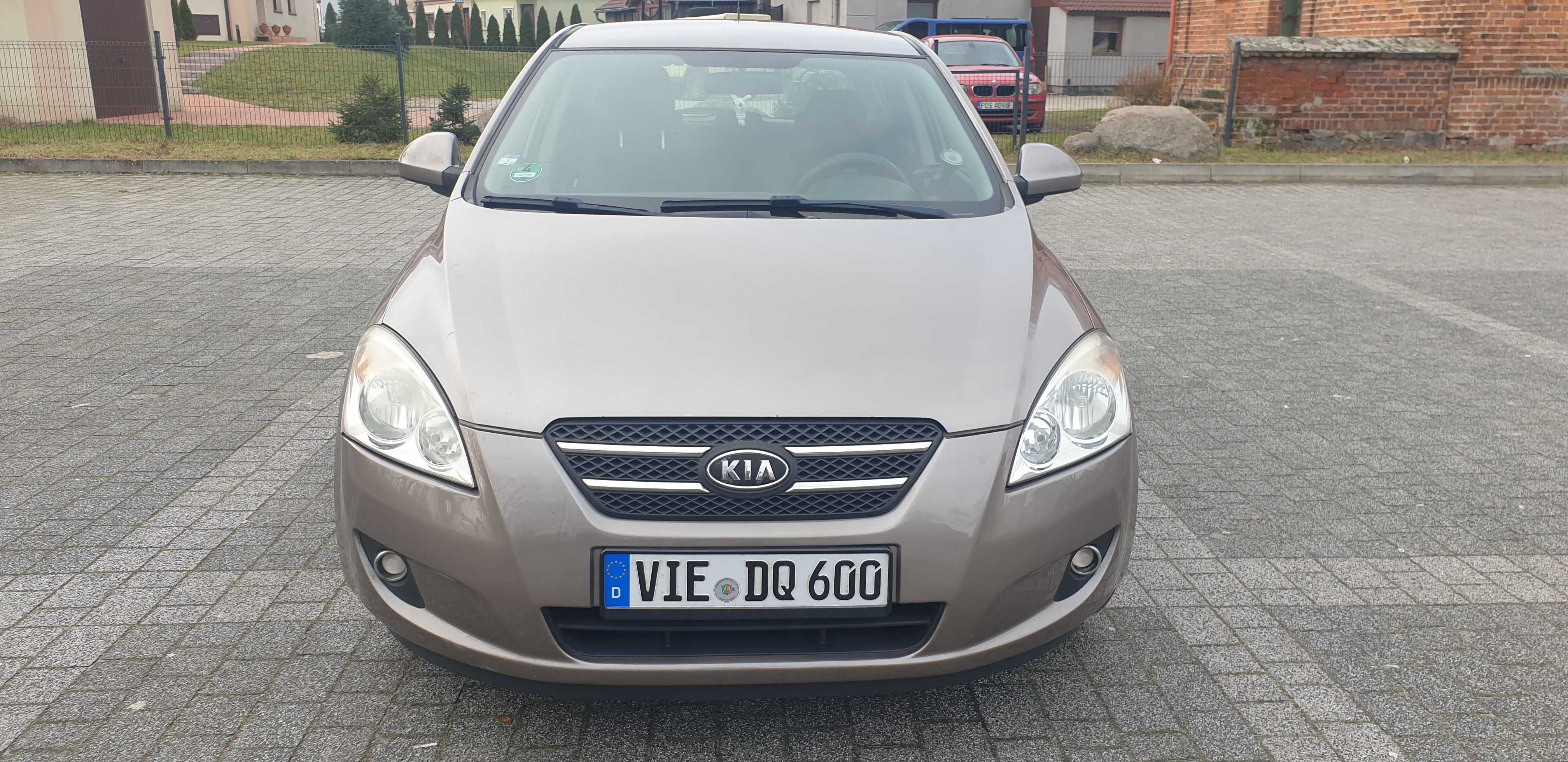 Kia Ceed LPG Przeglad stan BDB ,butla 10lat(legalizacji)