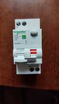 Дифавтомат Schneider Electric Resi9