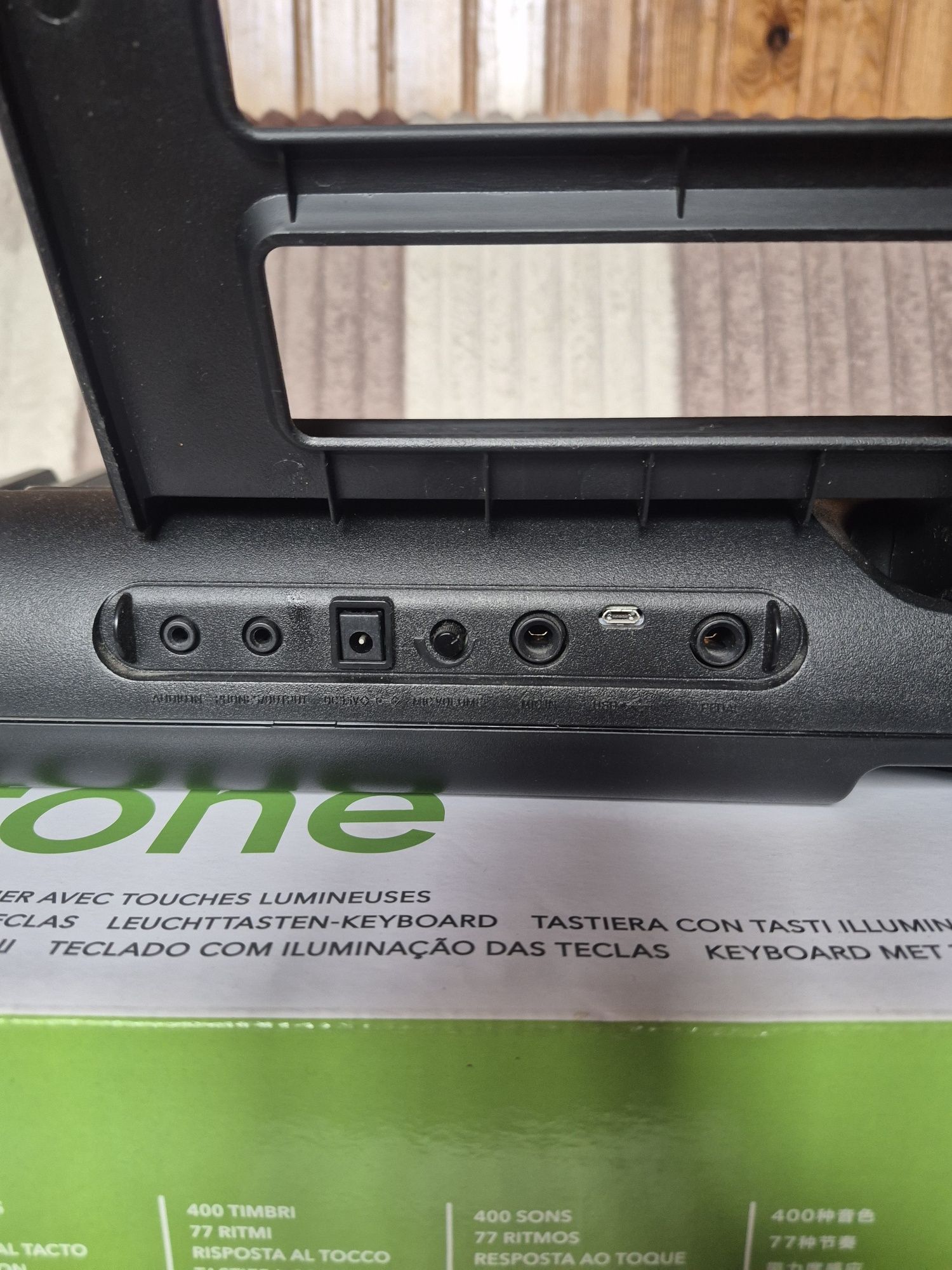 CASIO Casiotone LK-S250 продам
