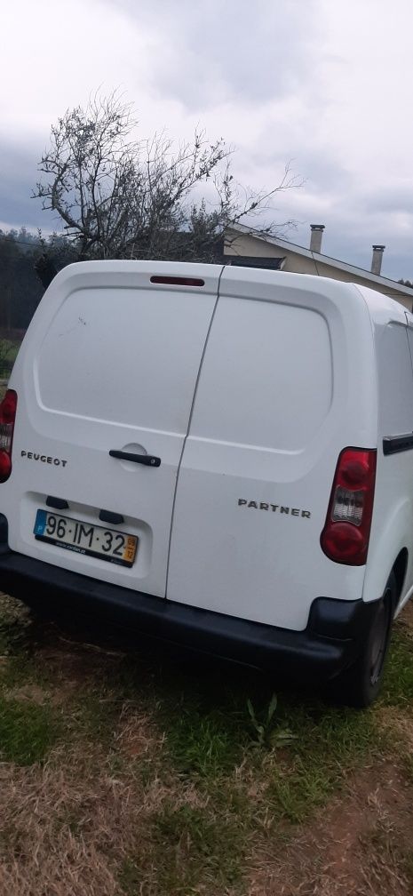 Pegeot partner de fins de 2009 2l