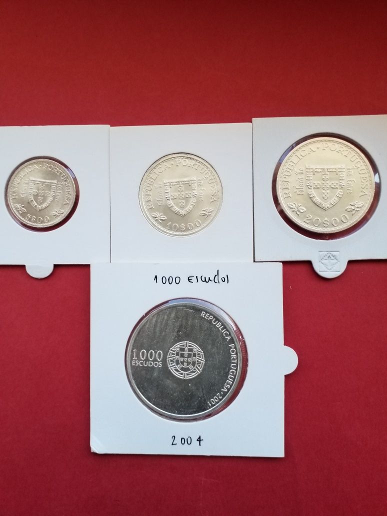 Moedas antigas em prata portuguesas