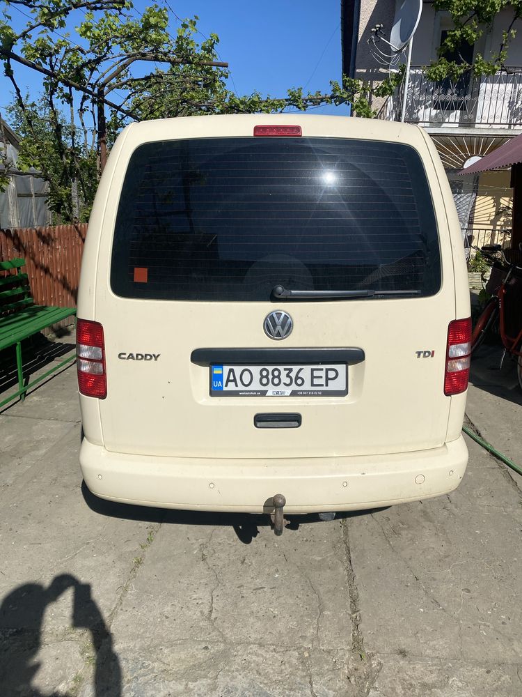 Caddy довга база