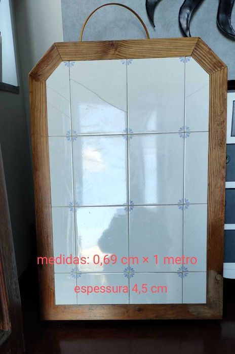 Tampo Mesa de Cozinha em Azulejo com rebordo em Madeira