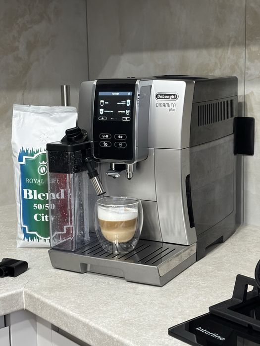 Кавомашина Delonghi dinamica plus