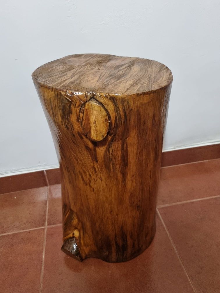 Tronco para apoio de casa