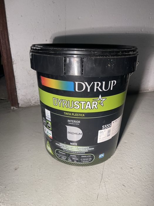 Tinta Dyrup de 15 litros de cor azul mate (tal como na foto 3)