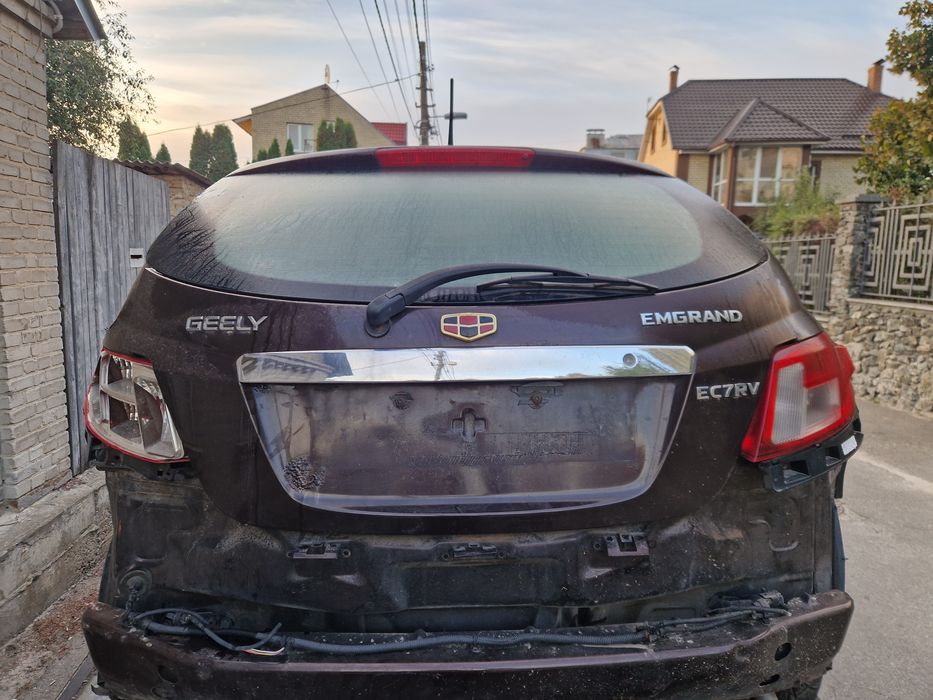 Задняя ляда Geely Emgrand крышка багажника джили емгранд