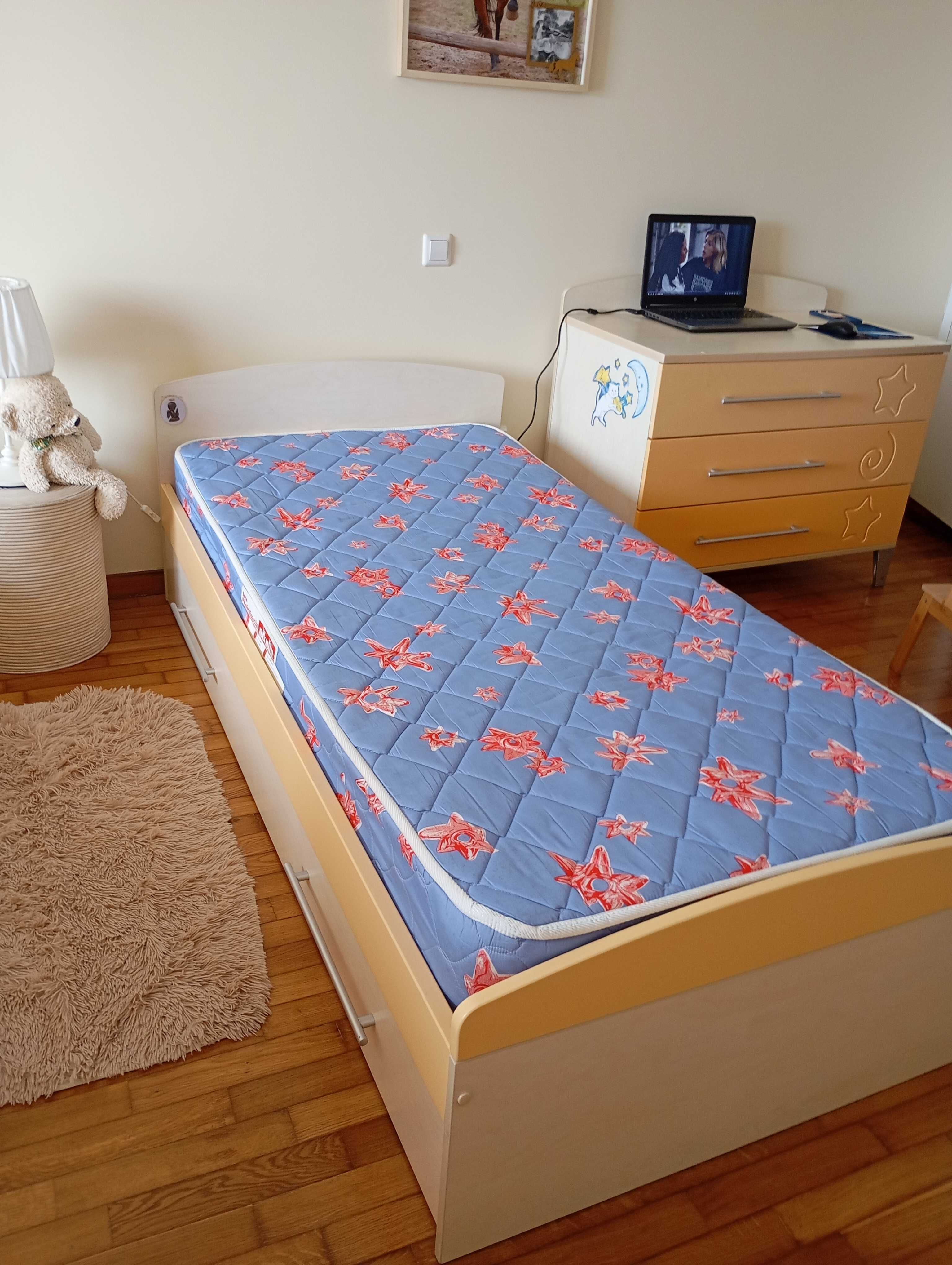 Quarto de 2 adolescentes