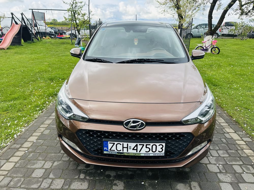 Hyundai i20 1.4 16v 2015 full panorama czujniki klimatronik