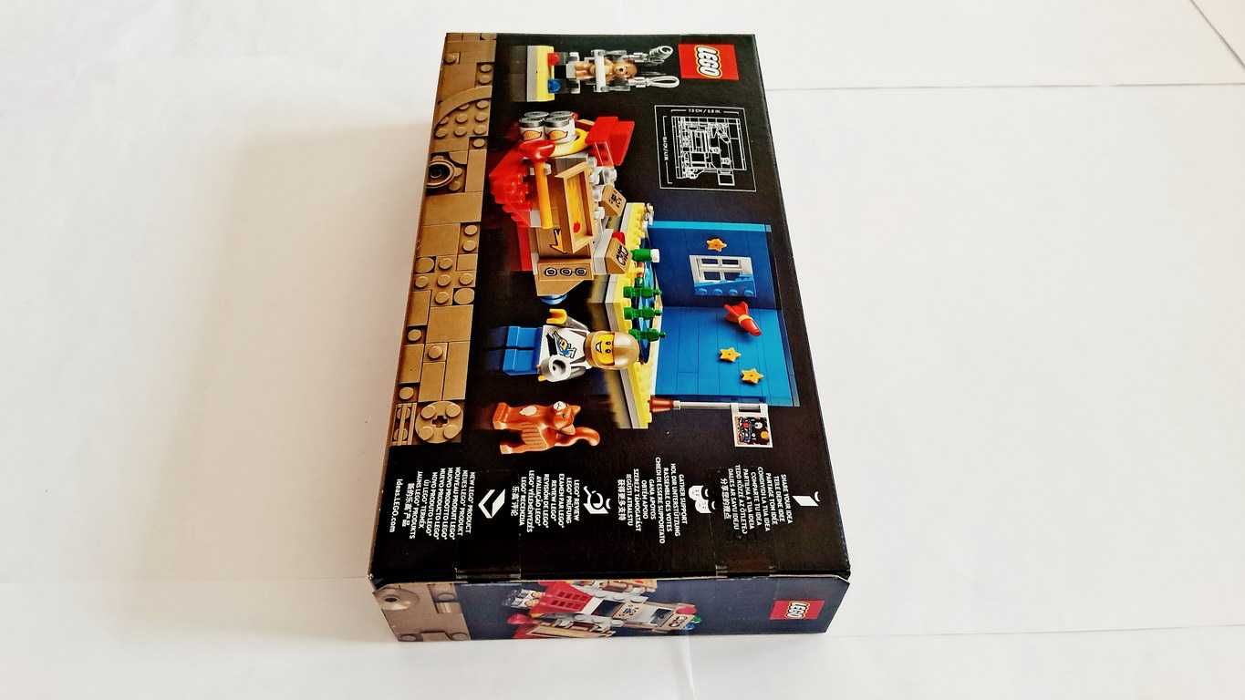 LEGO Ideas Classic Space 40533 Cosmic Cardboard Adventures selado