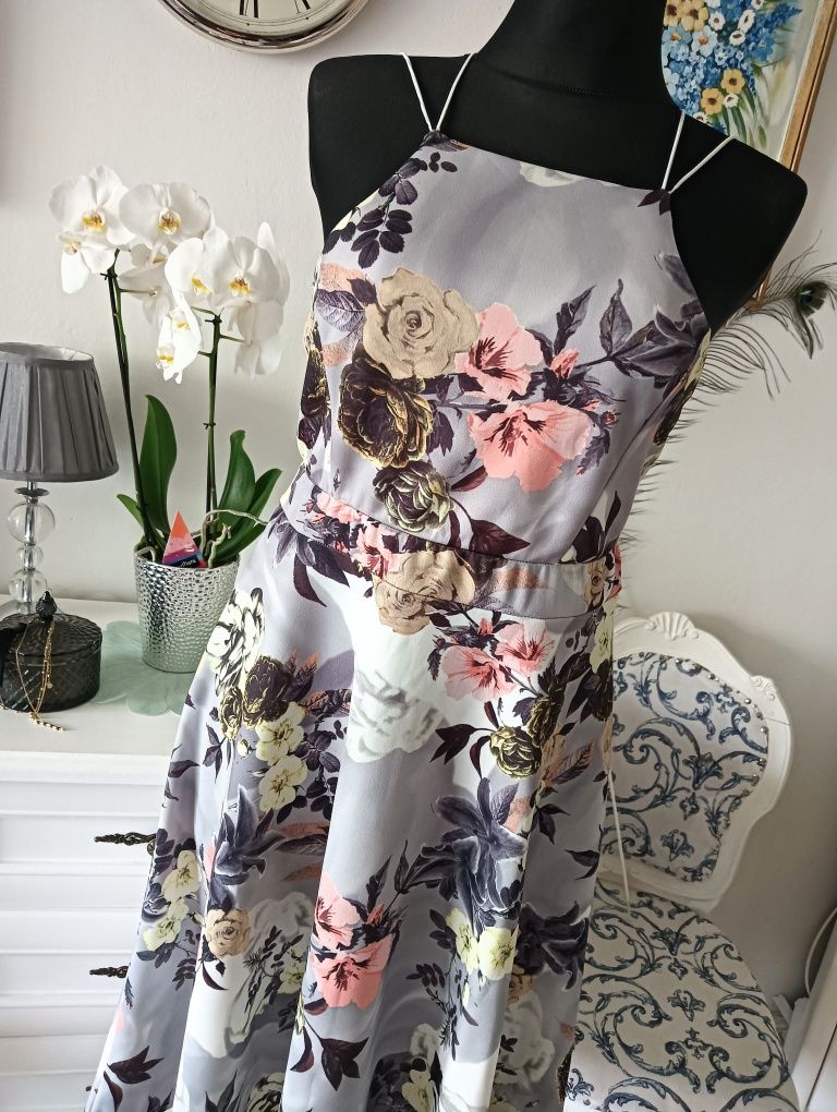 Nowa sukienka Boohoo rozmiar 42