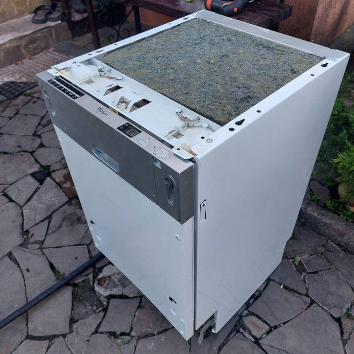Посудомийна машина Whirlpool на запчастини