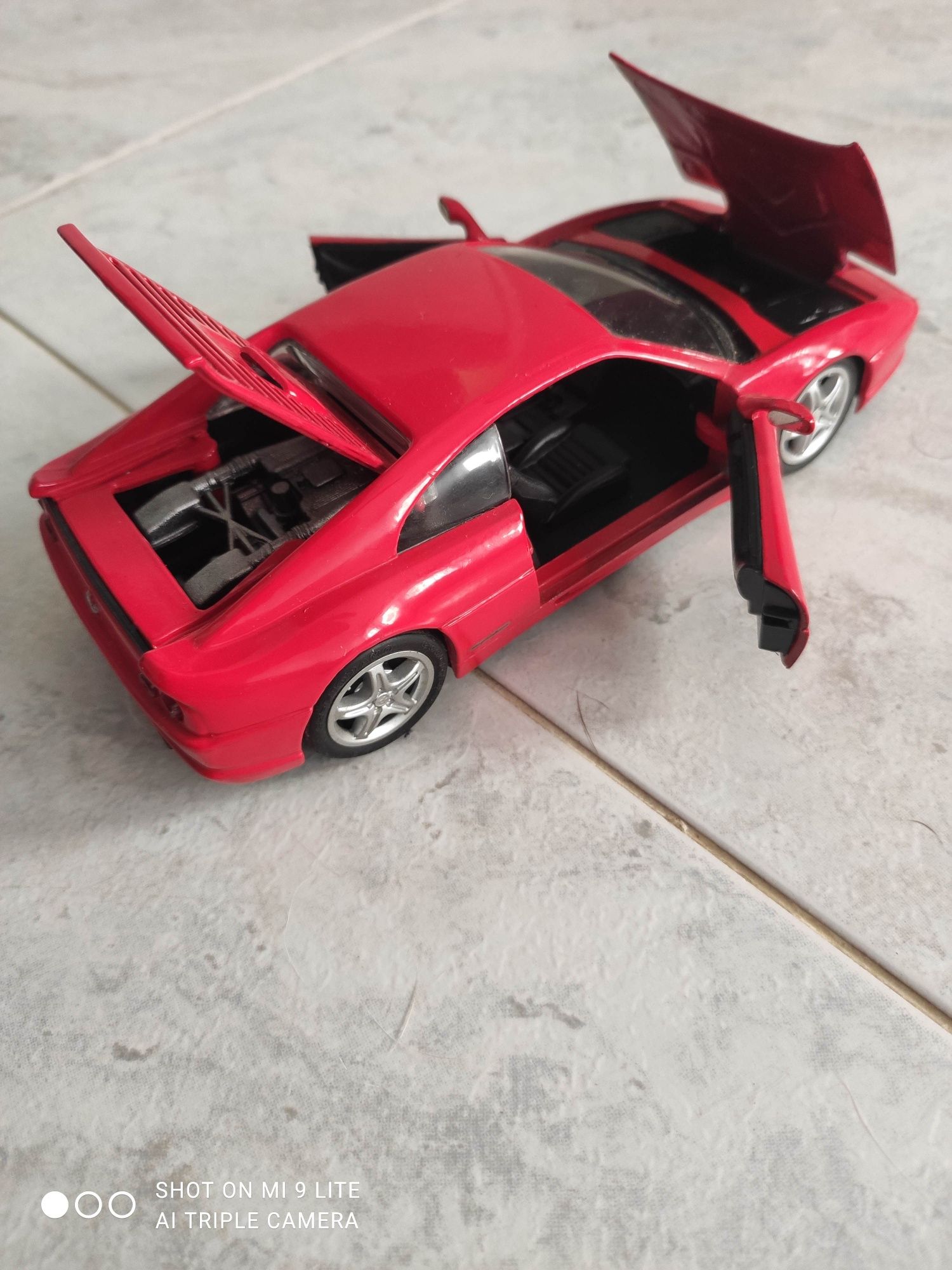 Miniaturas Ferrari  F50 - F355 berlinetta - Testarossa (1989)