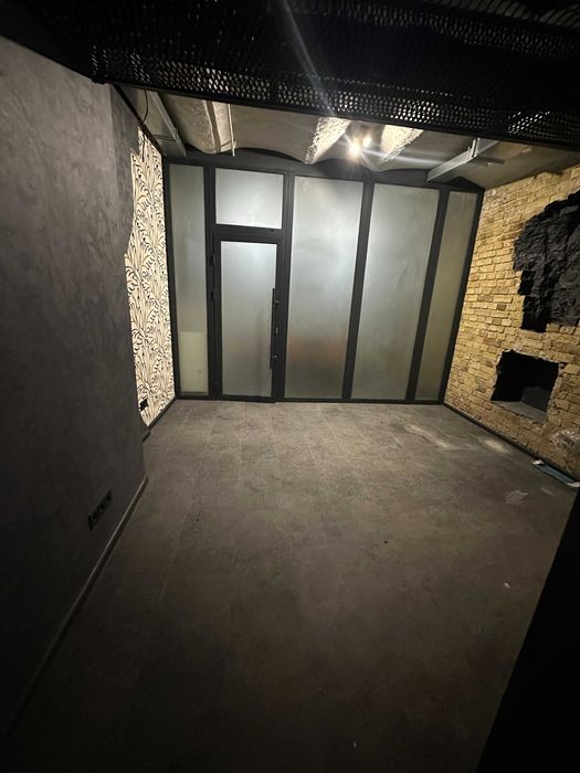 Оренда приміщення на вул. Басейна 12, площа 650