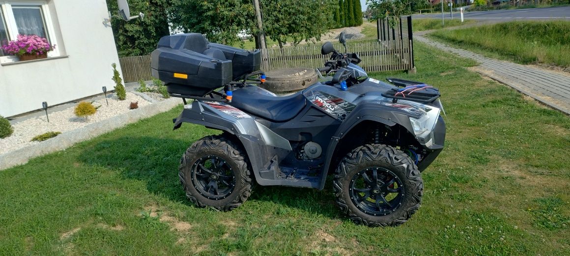Kymco  mxu.  700