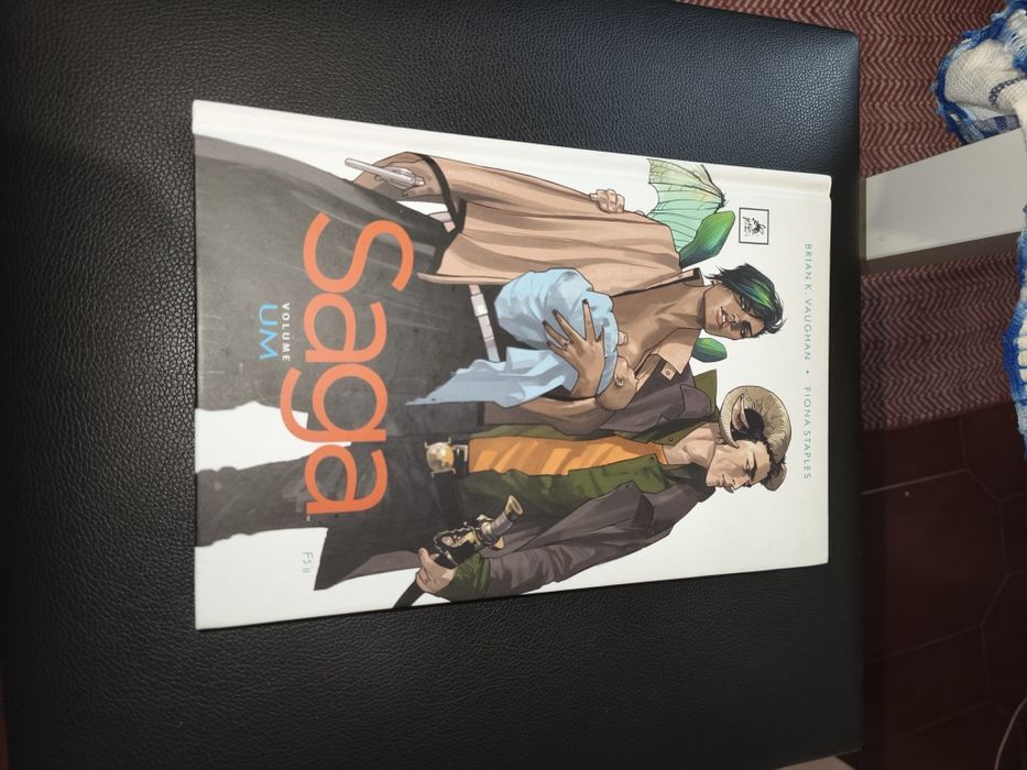 BD Saga Volume 1 - Capa Dura