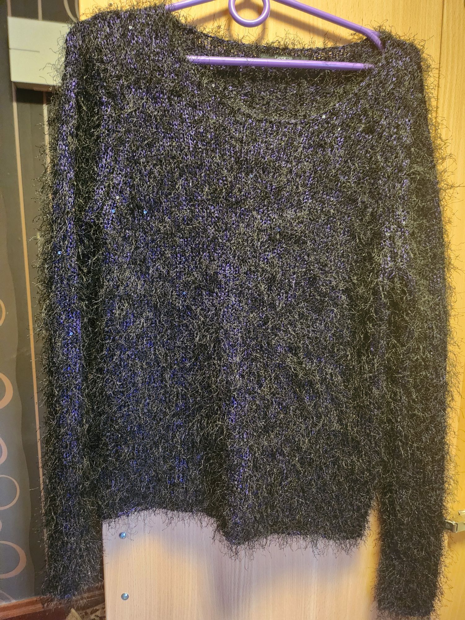 Sweter włochaty czarno-fioletowy oversize cekiny george L mieniący