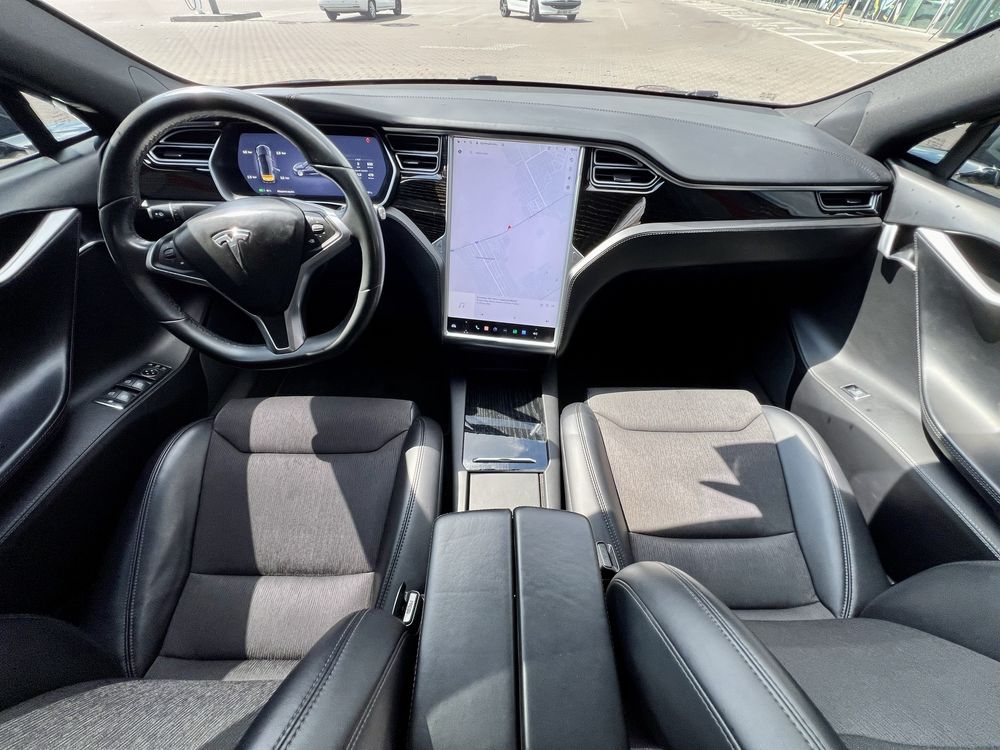 Tesla Model S 75d 2017