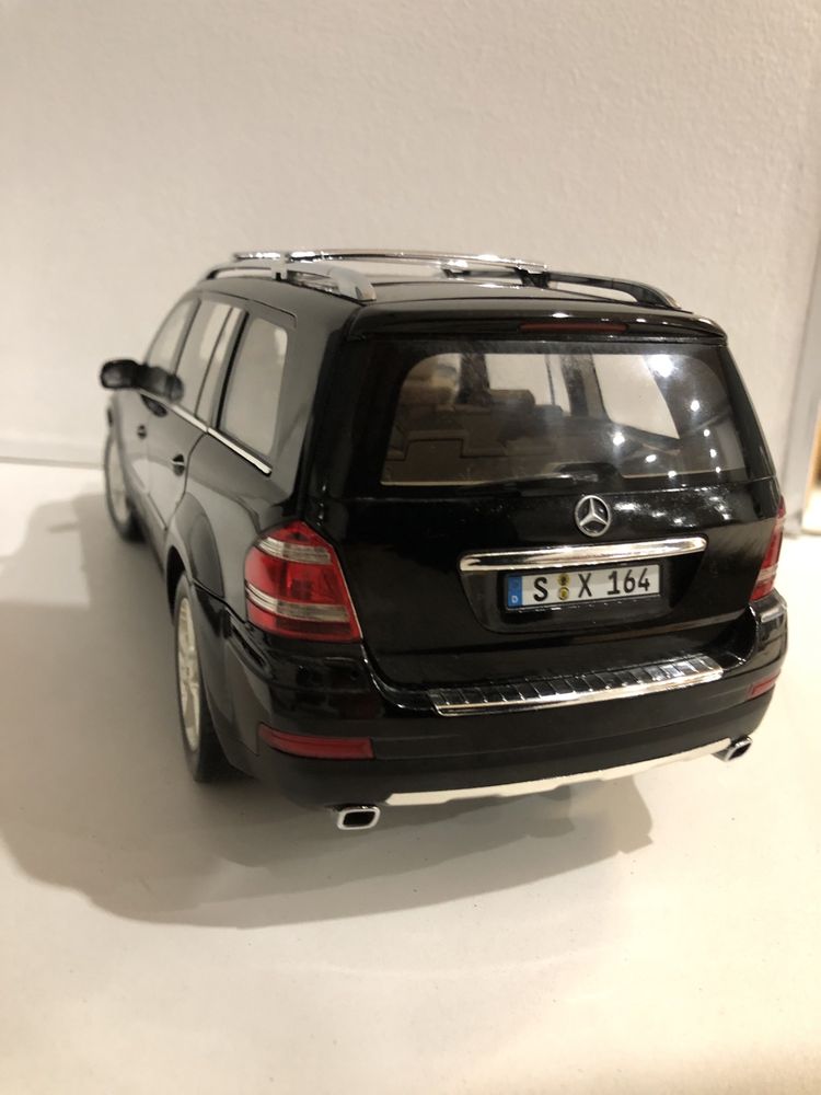 Автомодель Minichamps Mercedes-Benz GL-Class  1:18 модель машины