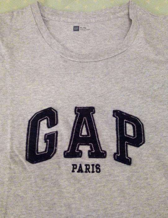 T-shirt cinzenta GAP Paris