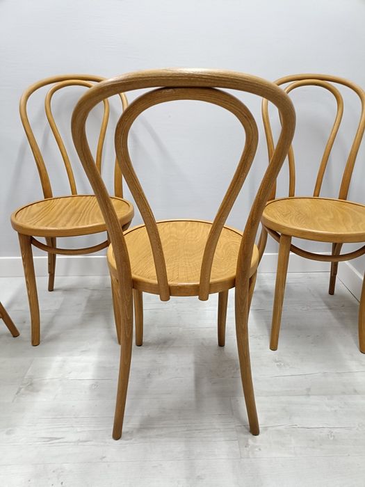 Krzesła drewniane Fameg a18 po renowacji dostępne 30szt.