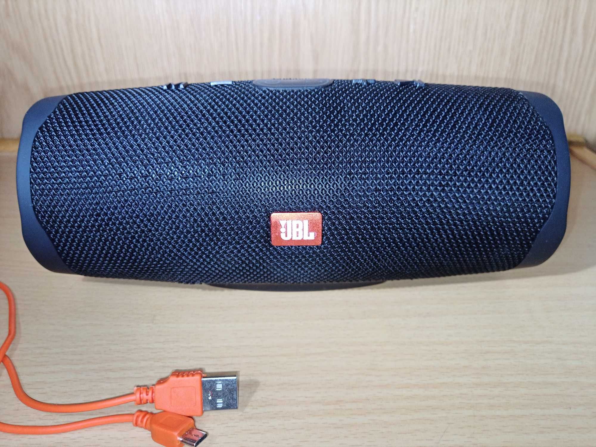 Акустическая система JBL Charge 4 (портативная колонка)