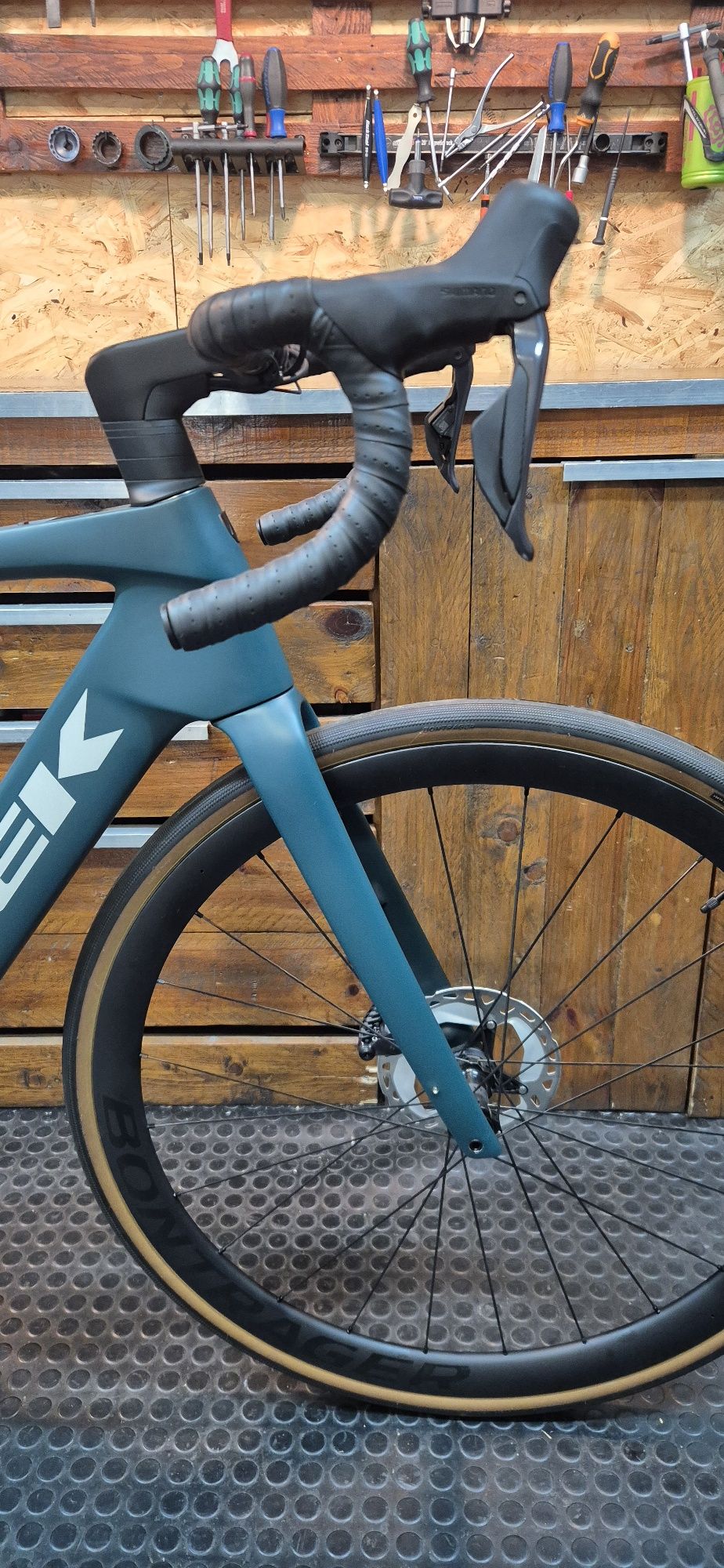 Bicicleta de estrada ele terça Trek Domane + SLR 7