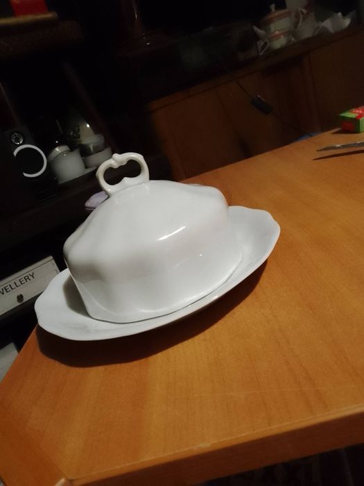 Cukiernica Karolina biała bez uszkodzeń prl vintage retro polecam