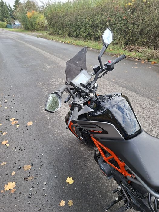 Sprzedam KTM duke 125 stan idealny +dwie kaska pokrywce i zamek