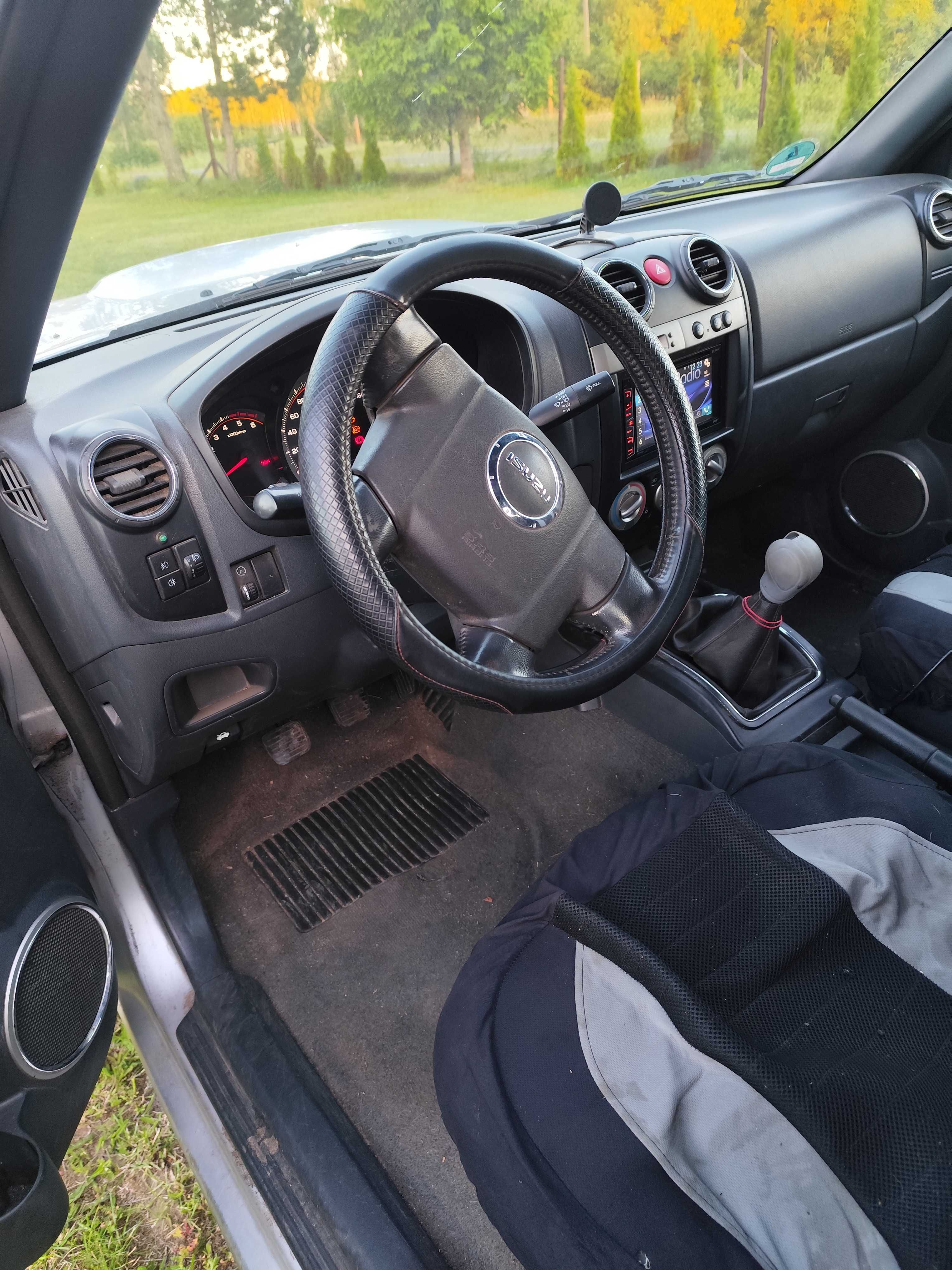 Isuzu D-Max 2011 rok