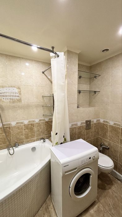 Продад 3-кім квартири в ценрі. Вул. Князів Острозьких