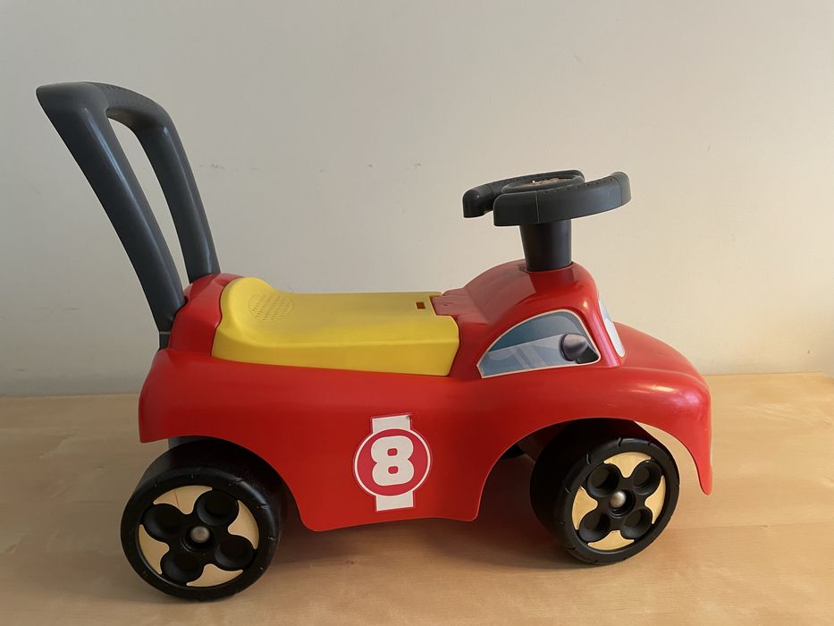 Jeździk autko pchacz