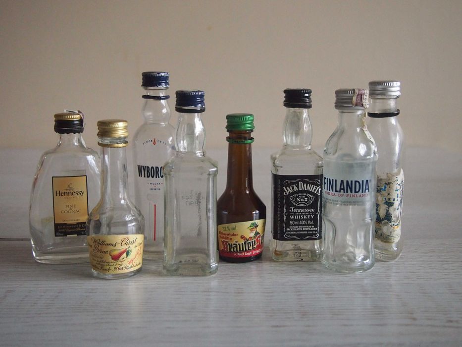 Buteleczki o różnej pojemności