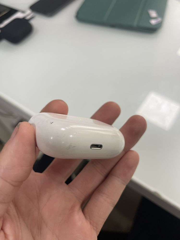оригінальний кейс та навушники для airpods pro/оригінал/