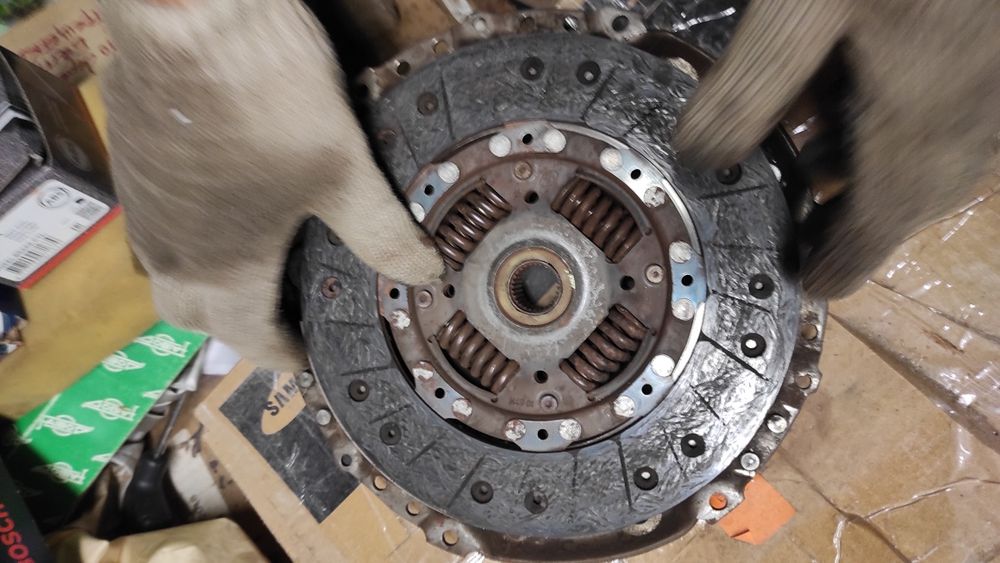 Корзина и диск сцепления VW Caddy 1.6