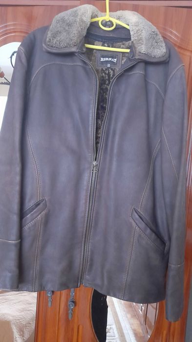 Шкіряна куртка чоловіча