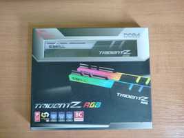 Karta pamięci do PC- TridentZ RGB DDR4 2x16GB