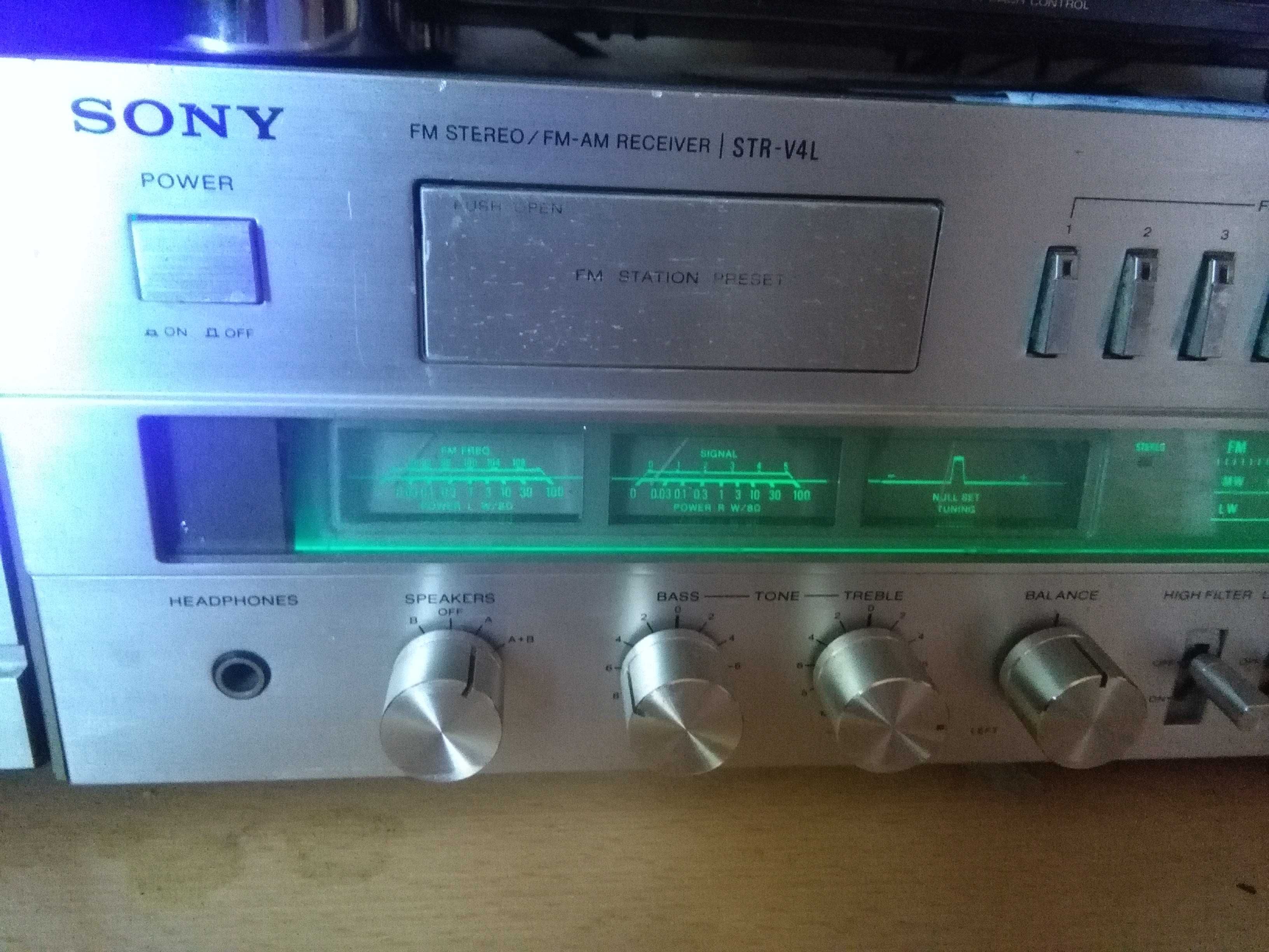 amplituner sony STR-V4L