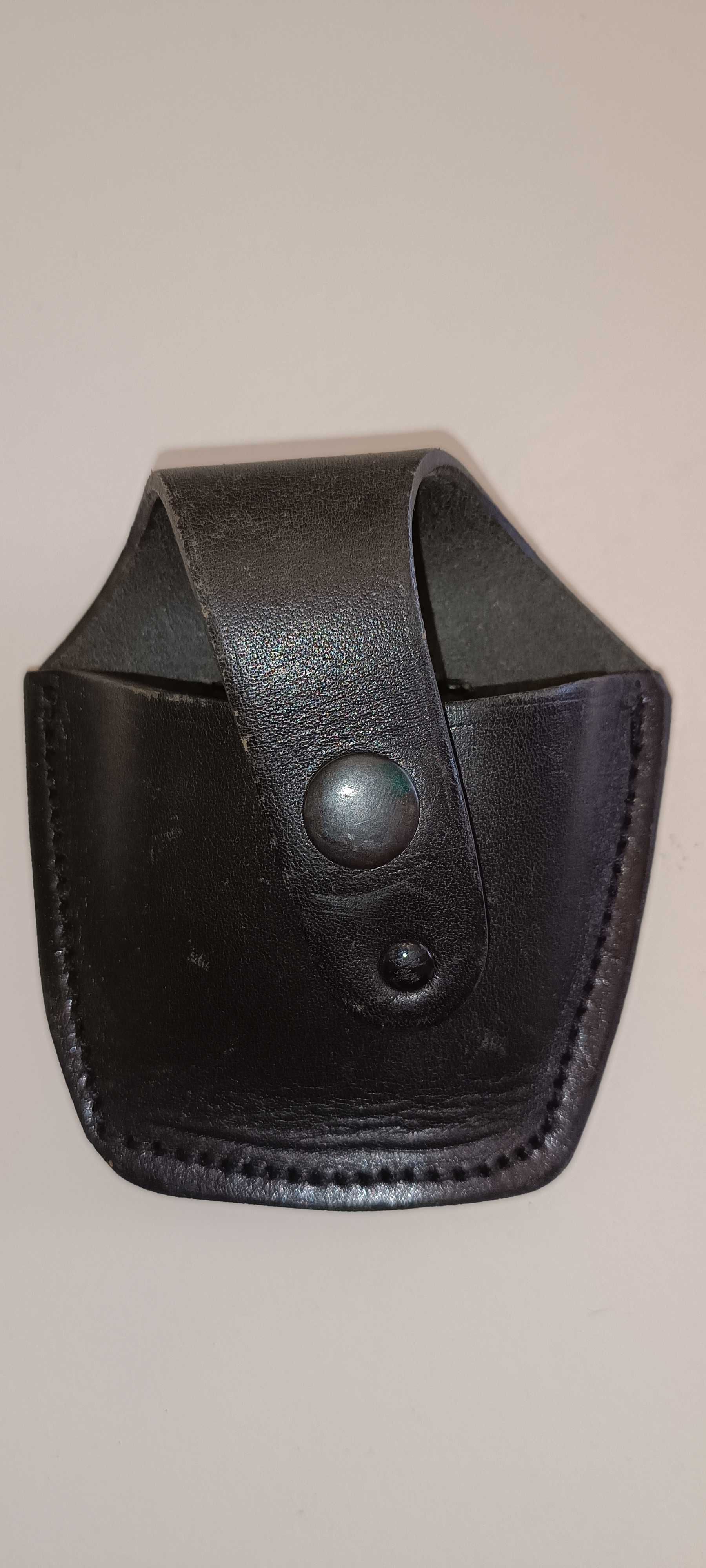 Porta Algemas em pele