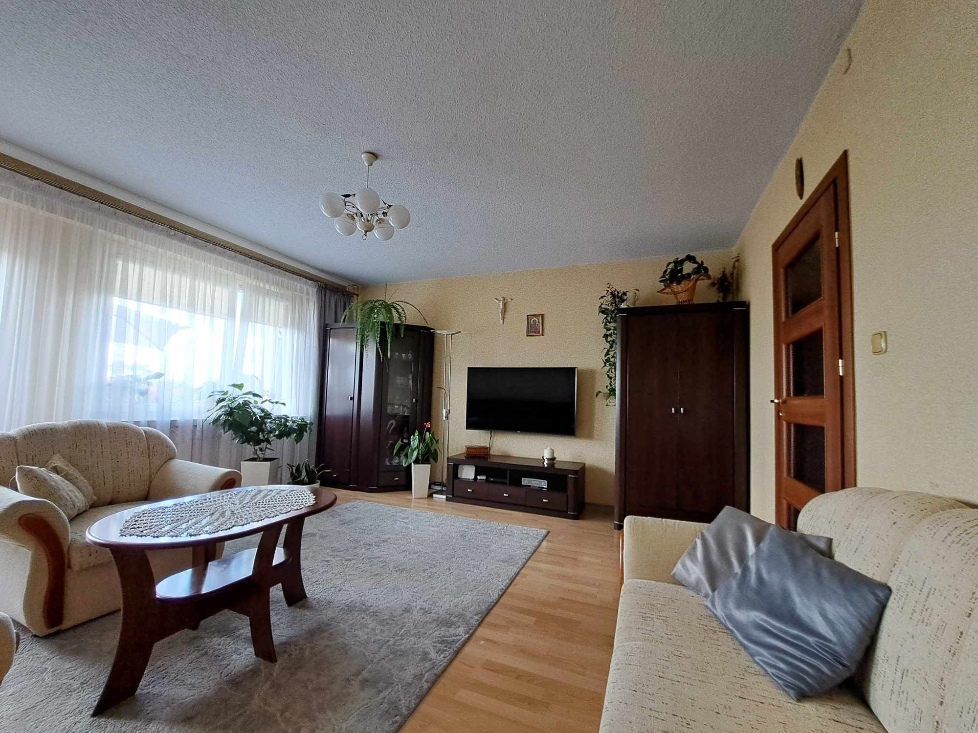 Sprzedam mieszkanie 3 pokoje 70m² Wierzbica