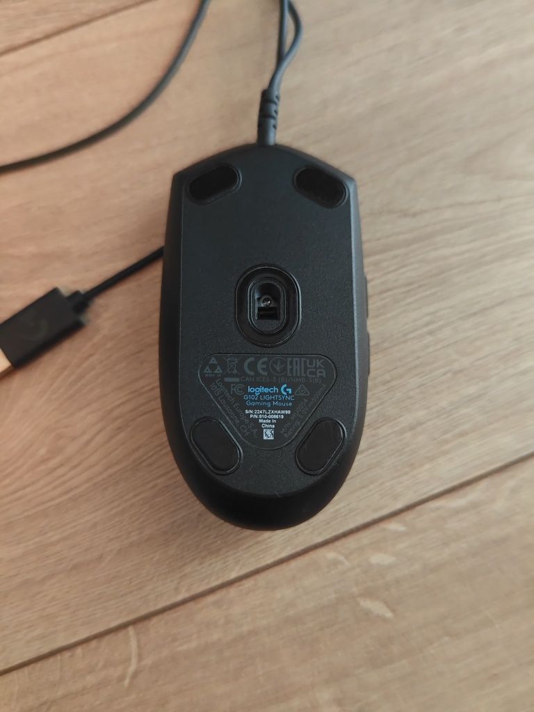 Logitech G102 w bardzo dobrym stanie