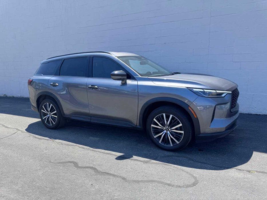 Infiniti QX60      2022