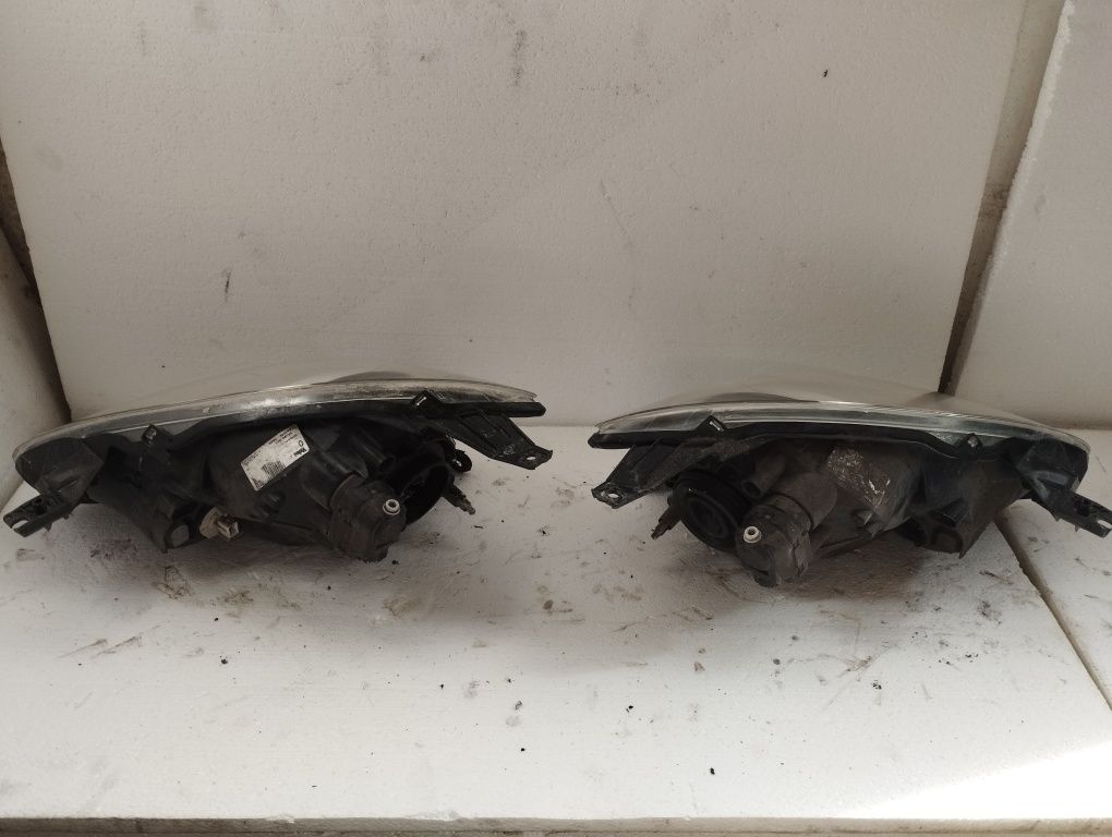 Toyota Aygo 1 lampa przednia przód lewa, prawa