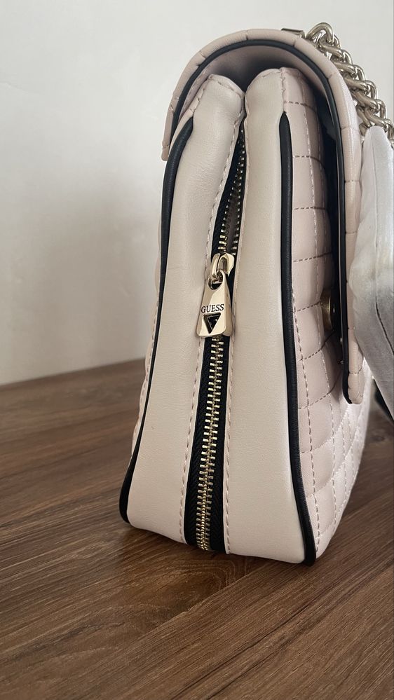 Сумка Guess жіноча з пильником
