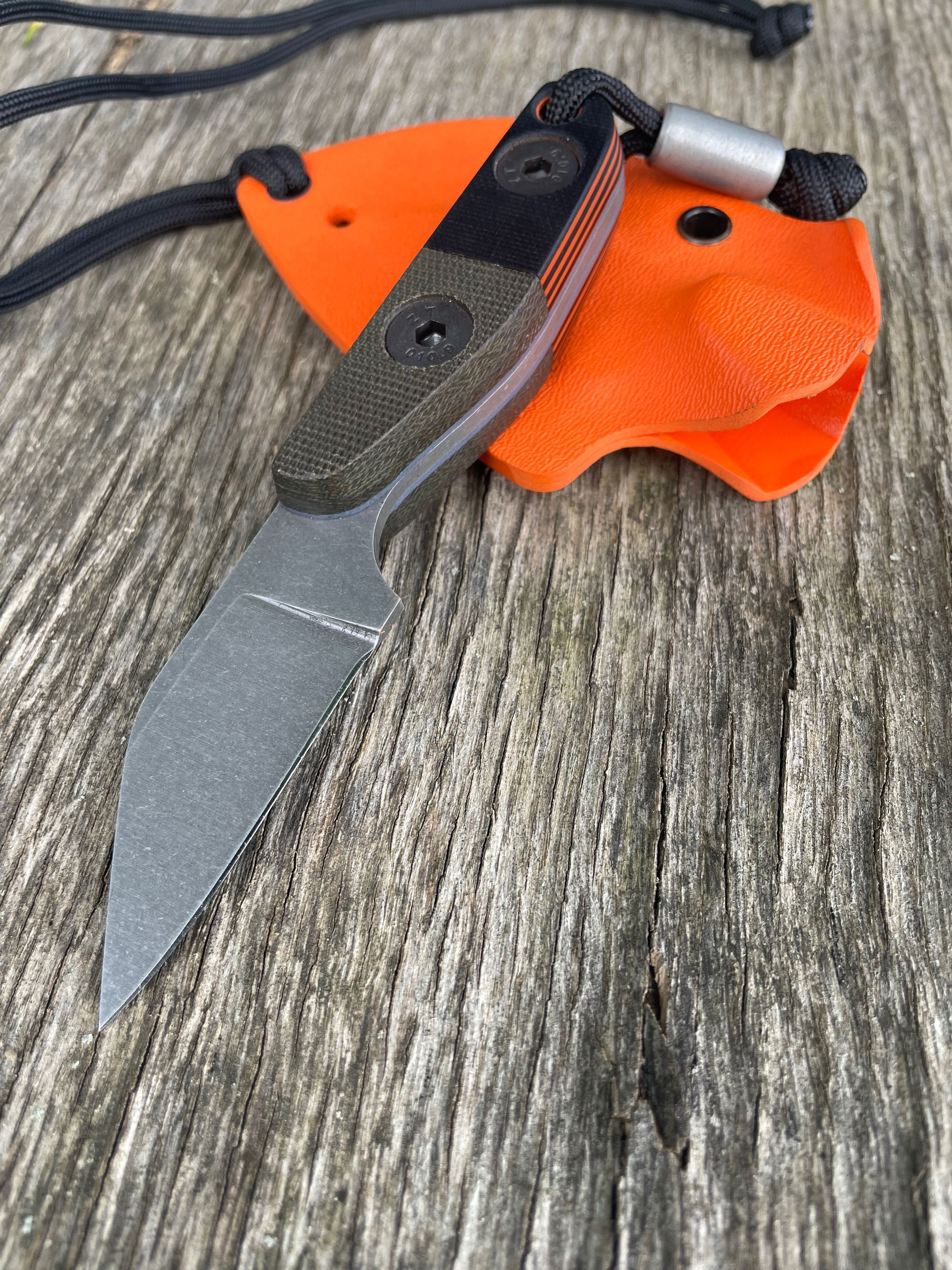 Nóż edc taktyczny neck