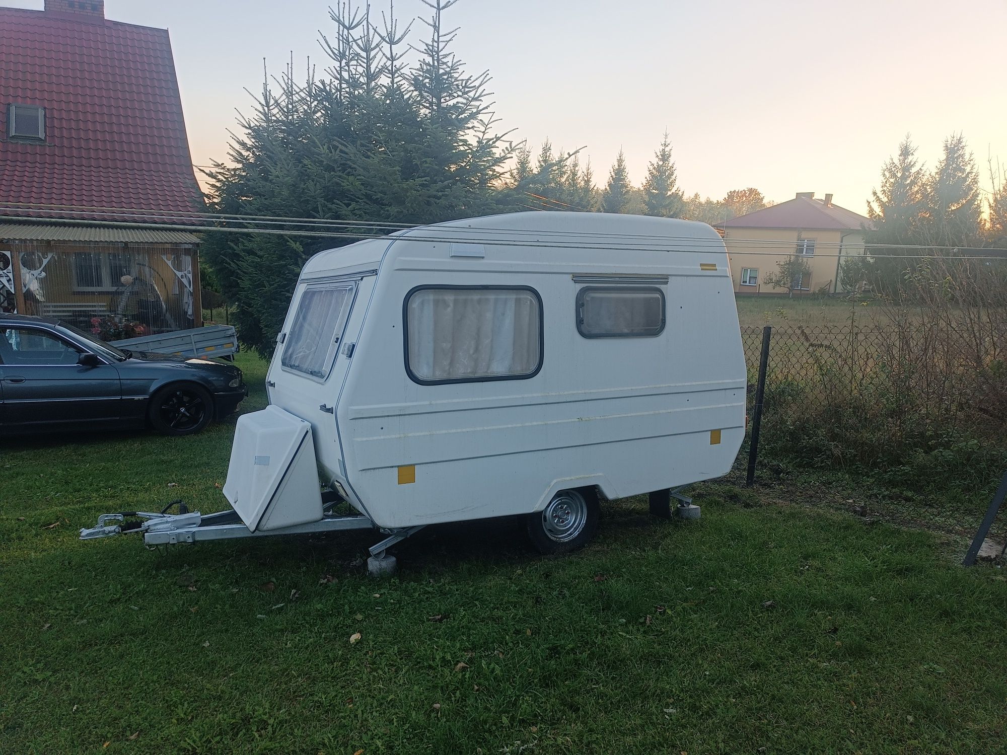 Przyczepa kempingowa niewiadów N126N