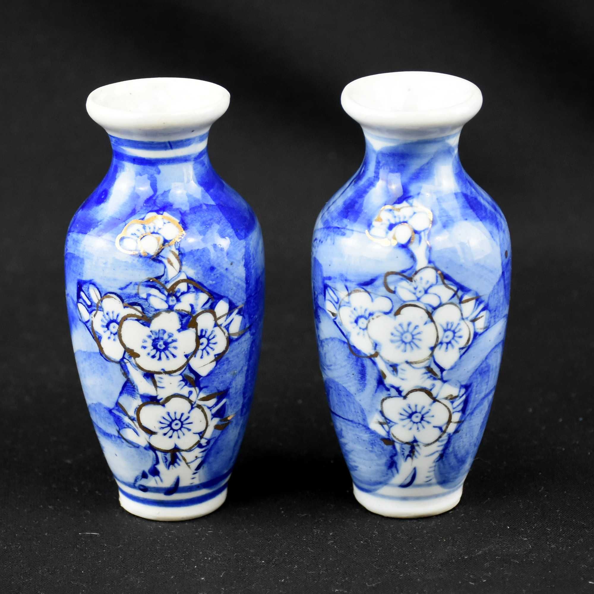 Par pequenas jarras, Porcelana da China, Decoração Flor de Amendoeira