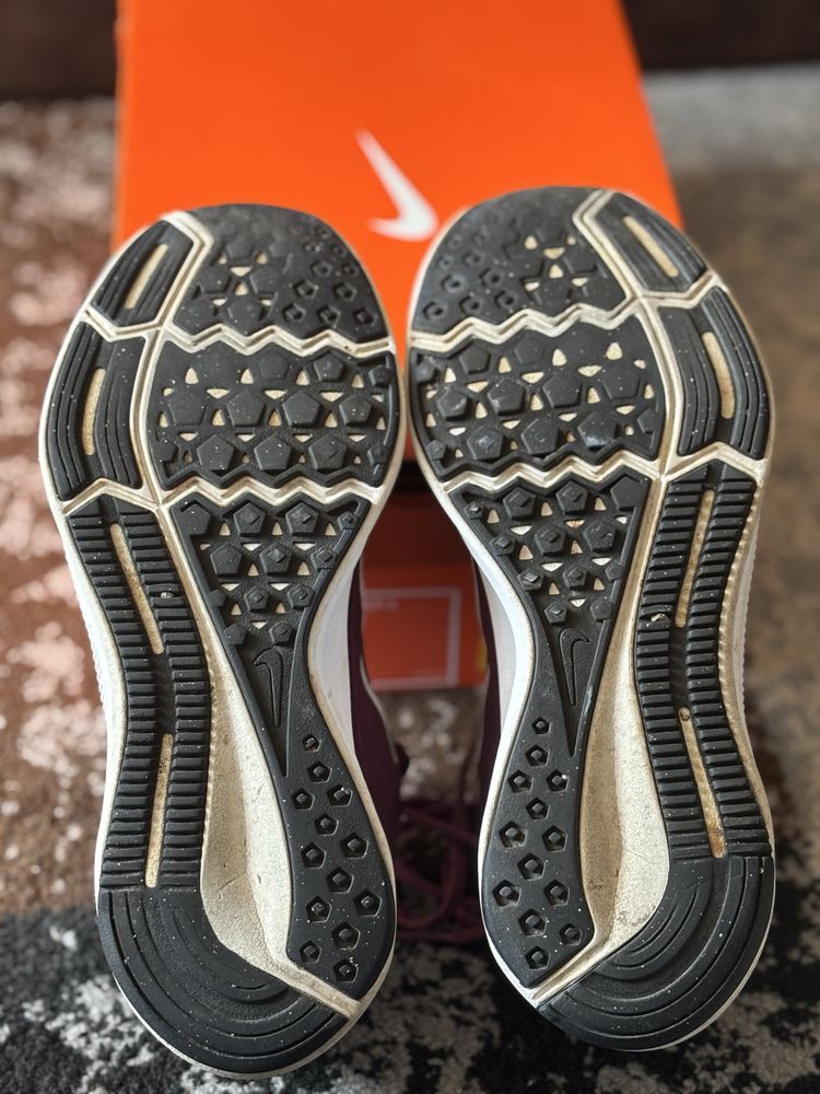 Кросівки Nike running жіночі (38,5р.)