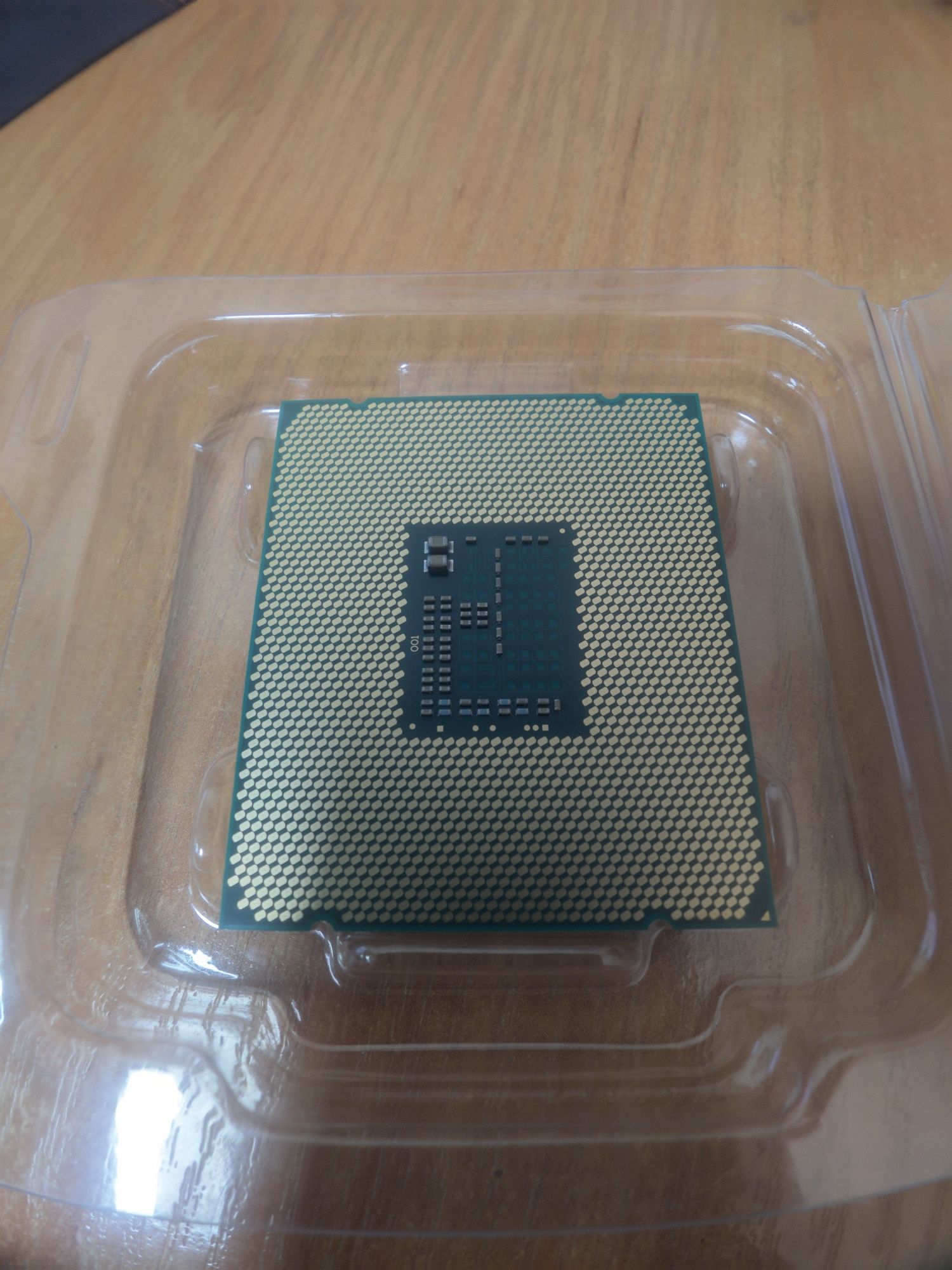 Процессор Intel Xeon E5-2620v3 2.4-3.2 GHz, 6 ядер, 15M кеш, LGA2011-3